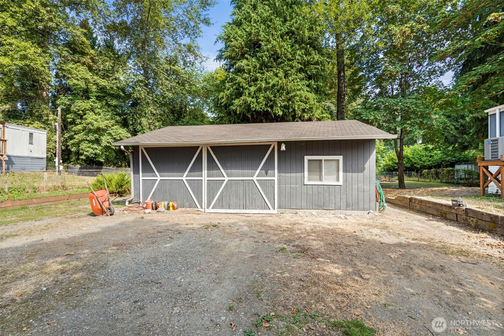 11520 6th Avenue Property Photo 6