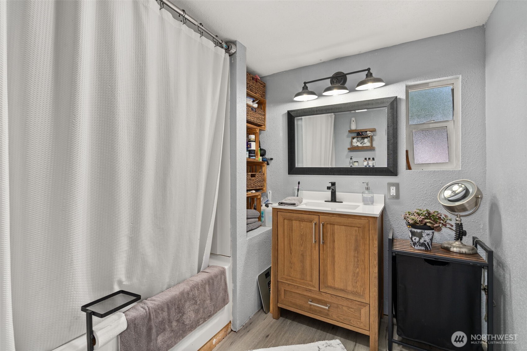 11520 6th Avenue Property Photo 15