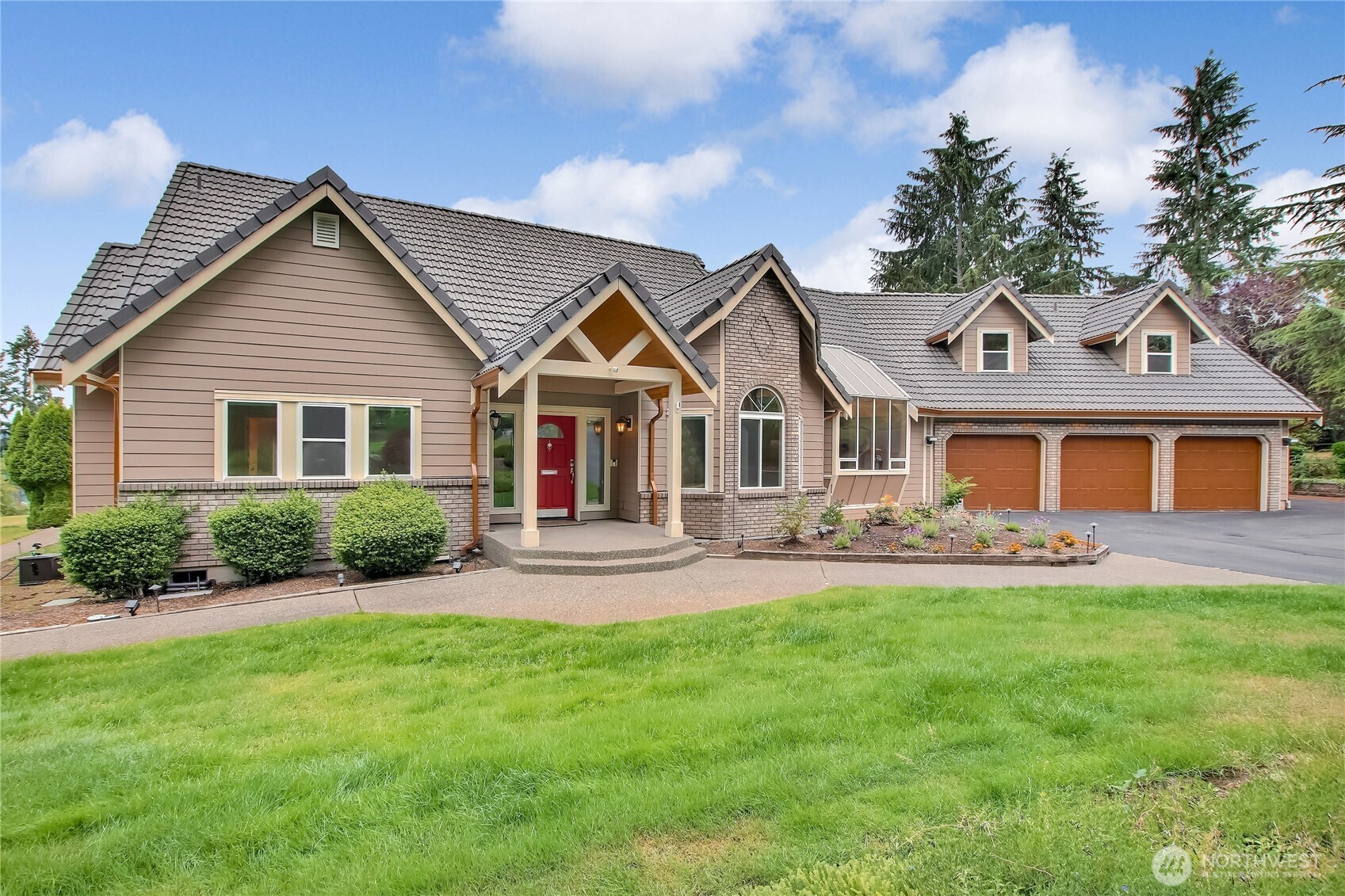 14801 136th Avenue Property Photo 2