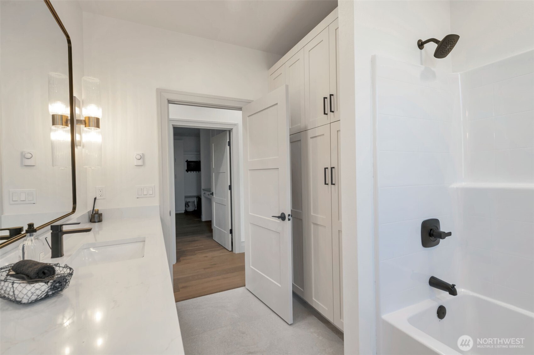 11 Dover Lane Property Photo 14