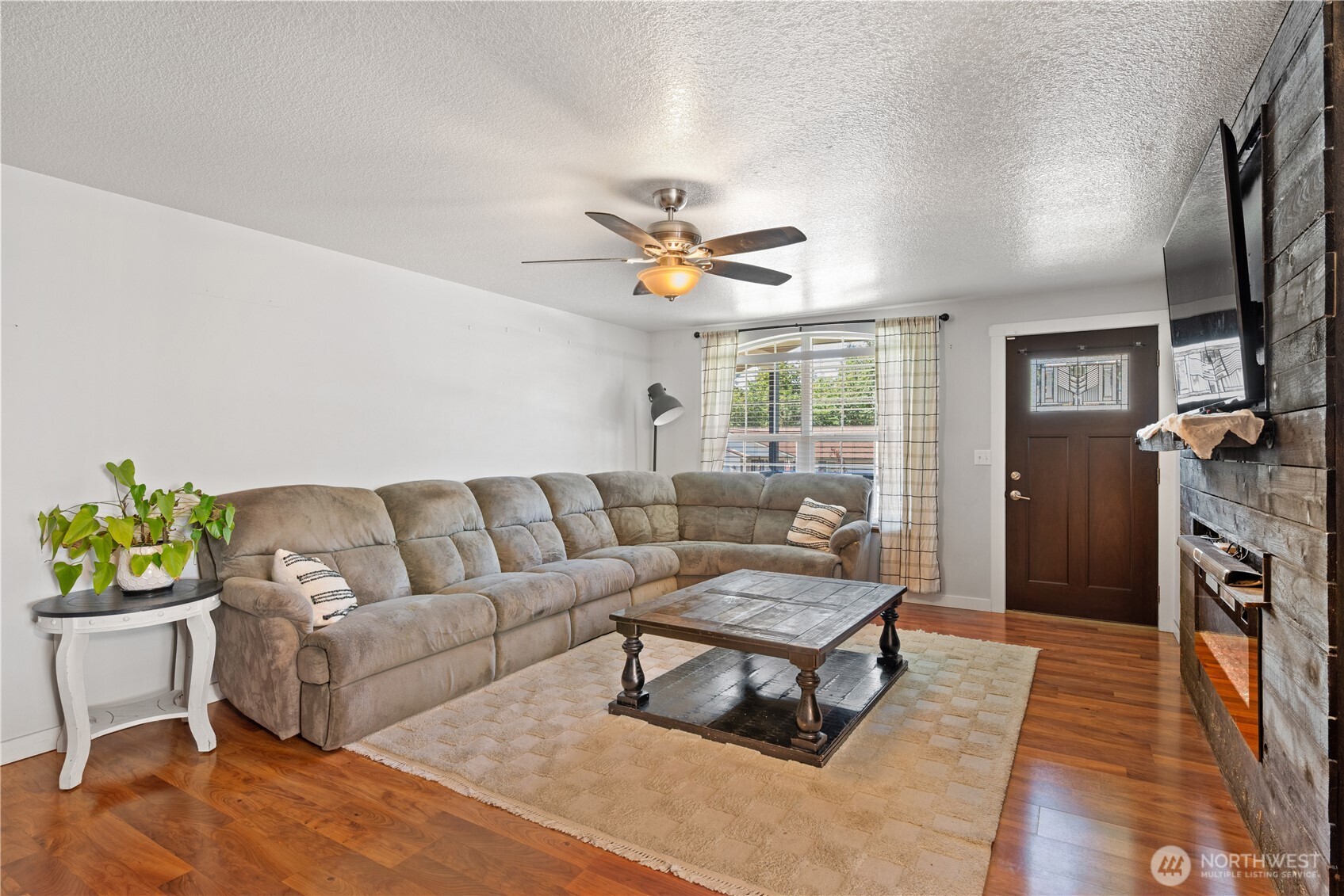 148 Greystone Road Property Photo 4