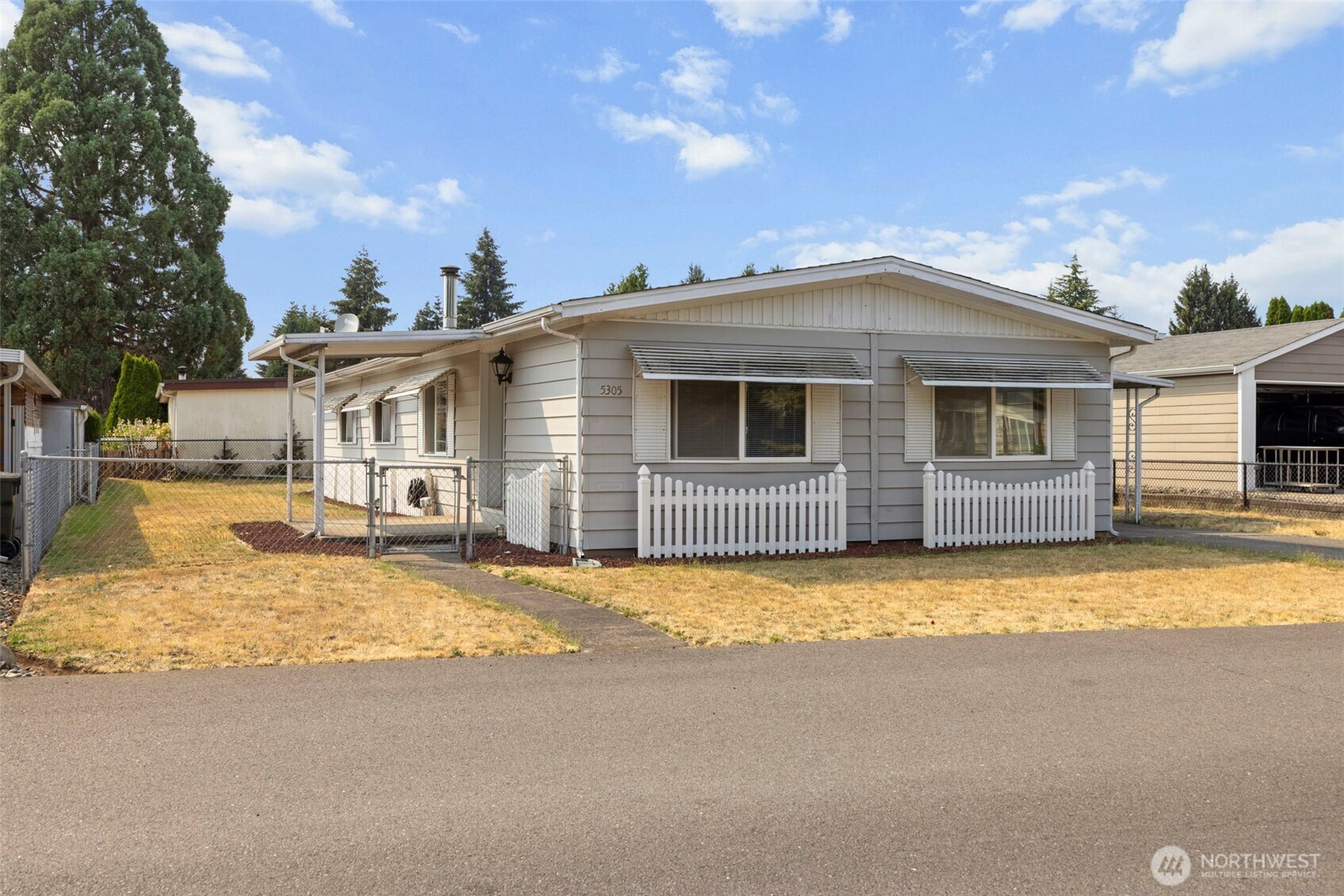 5305 Yakima Lane Property Photo 2