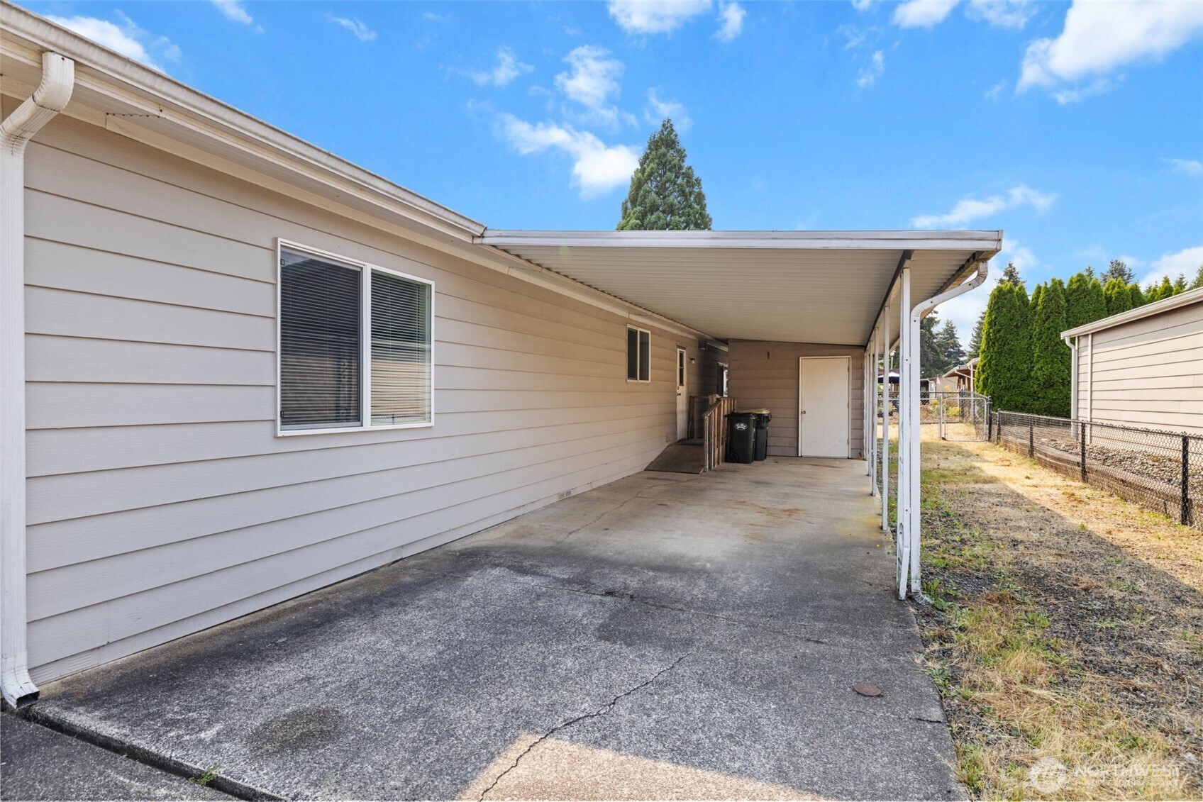 5305 Yakima Lane Property Photo 3