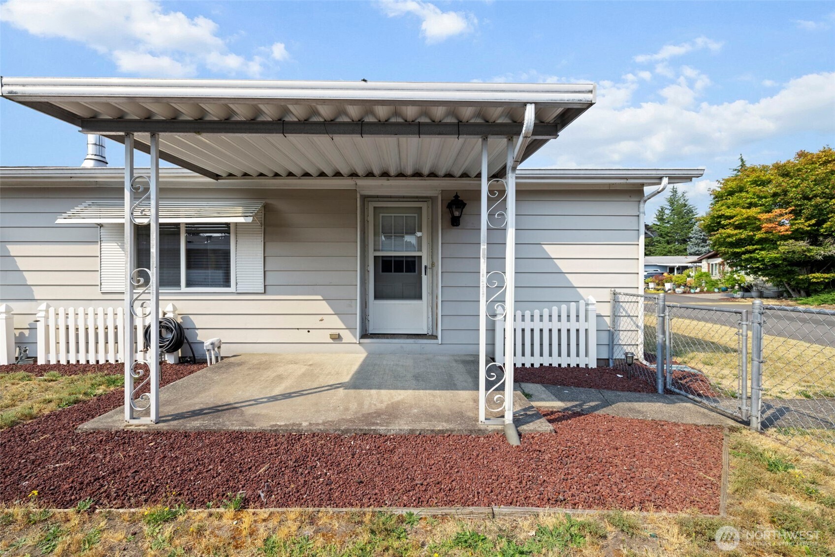 5305 Yakima Lane Property Photo 4