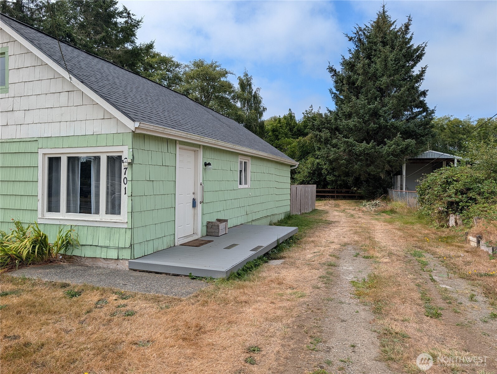 6701 V Place Property Photo 3