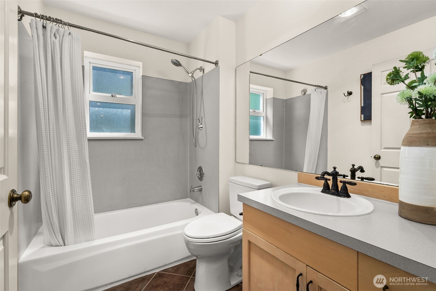 712 E Denny Way 501 Property Photo 11