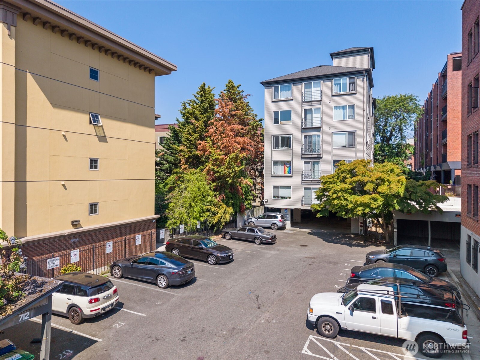 712 E Denny Way 501 Property Photo 19