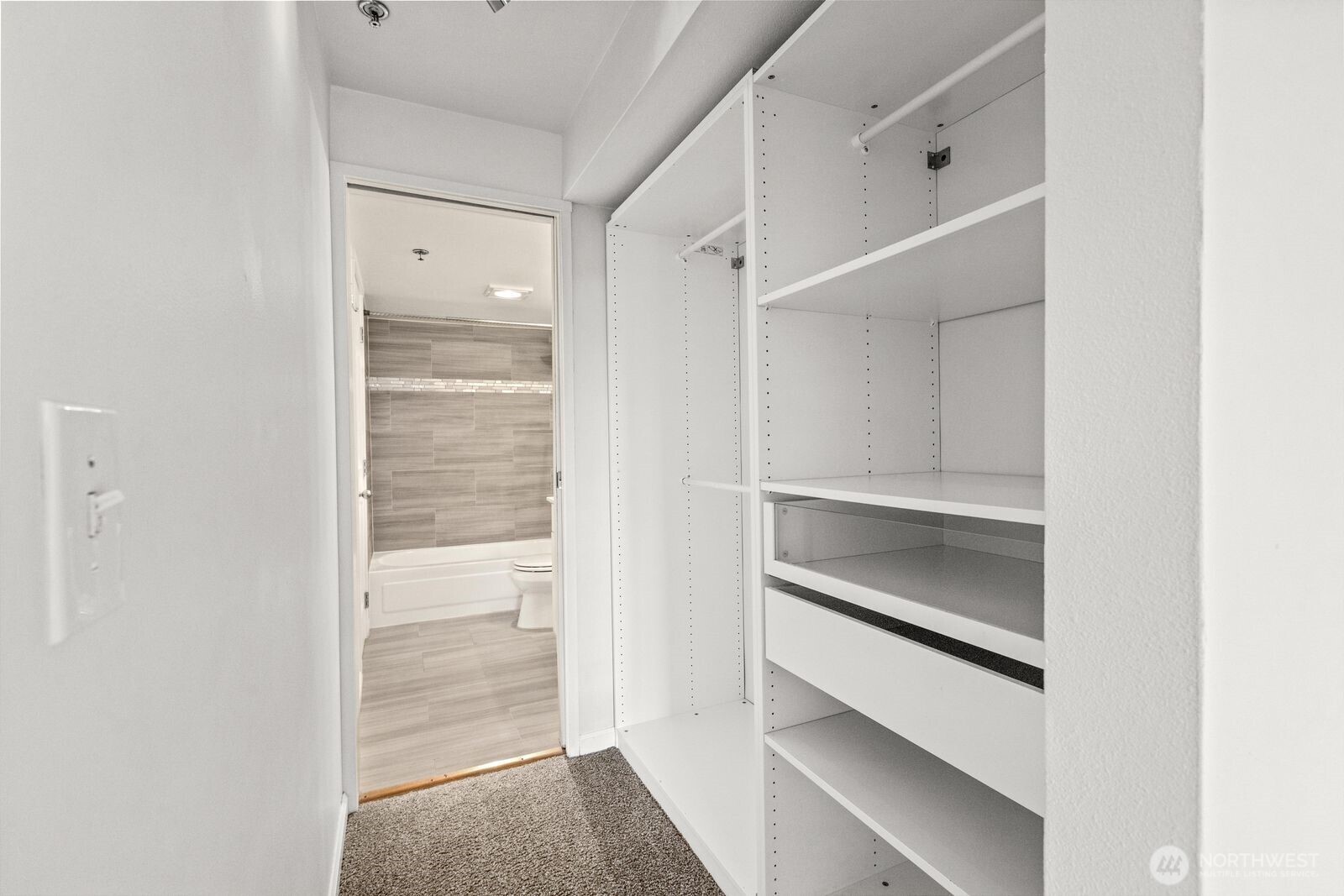 530 Melrose Avenue 507 Property Photo 19