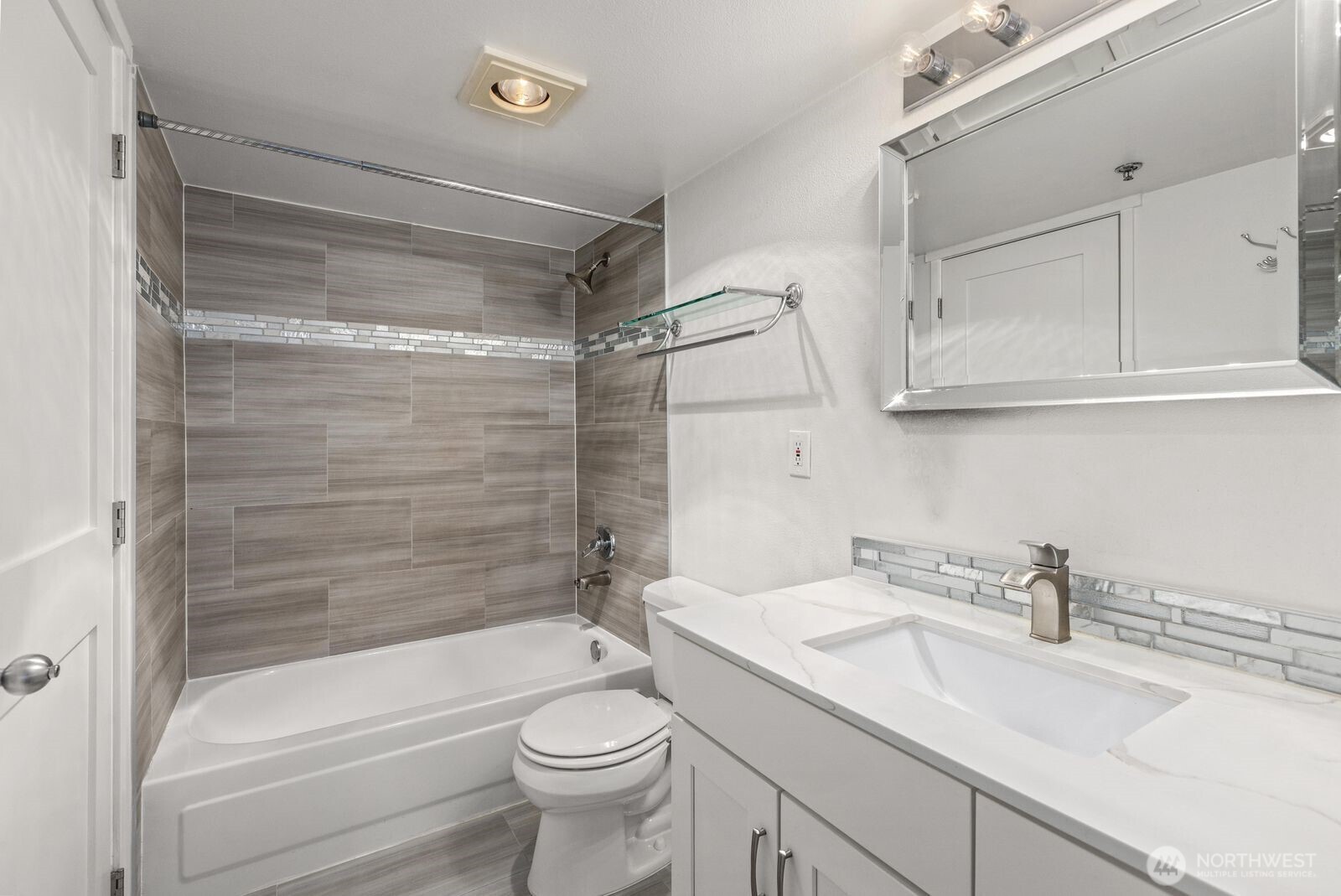 530 Melrose Avenue 507 Property Photo 20