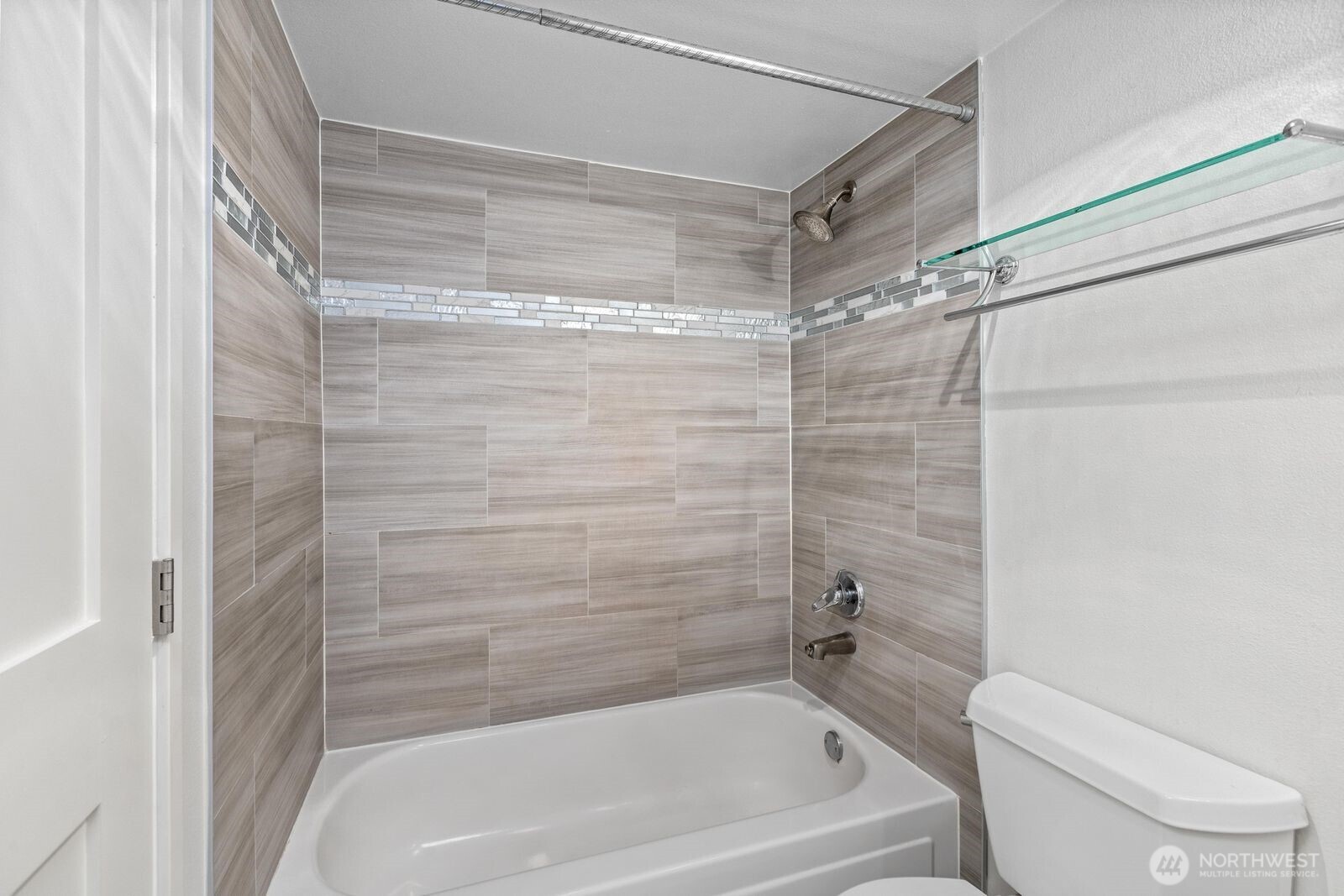 530 Melrose Avenue 507 Property Photo 21