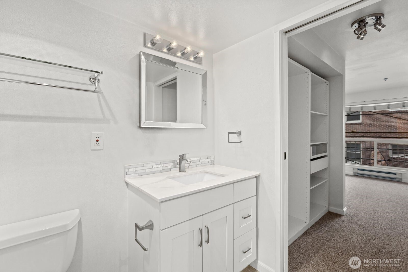 530 Melrose Avenue 507 Property Photo 22