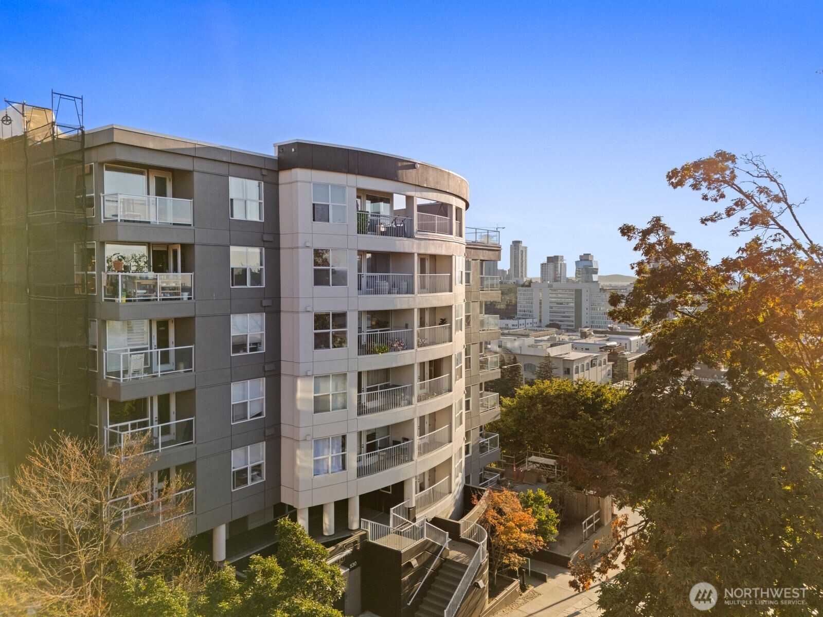 530 Melrose Avenue 507 Property Photo 34