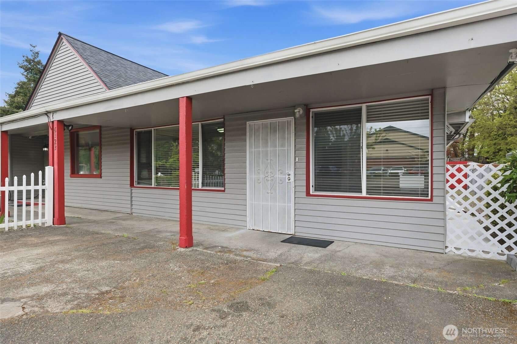 6323 100th Street Property Photo 6