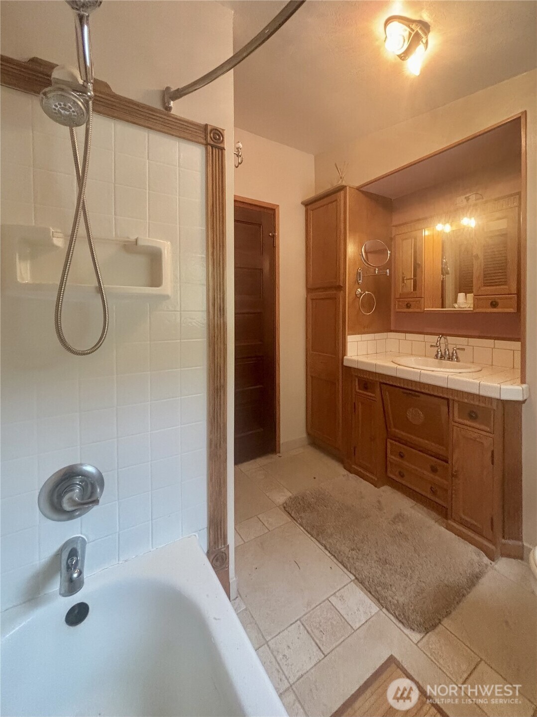 20 James Drive Property Photo 7