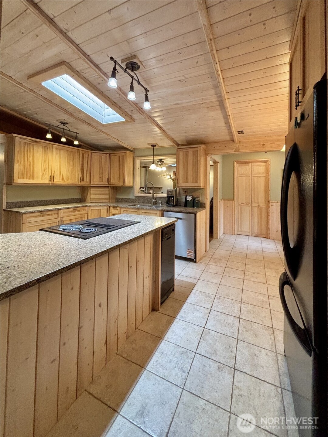 20 James Drive Property Photo 13