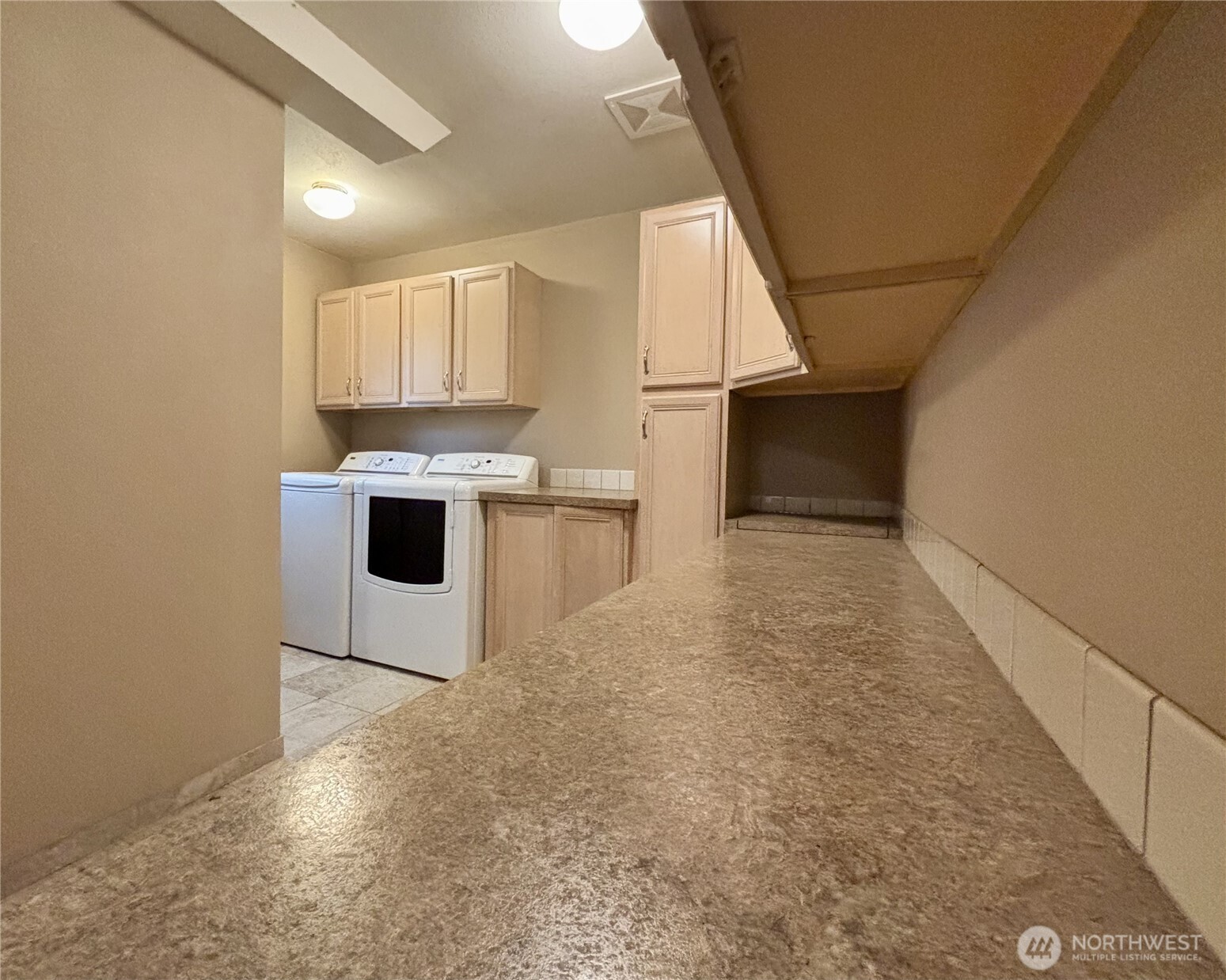 20 James Drive Property Photo 24