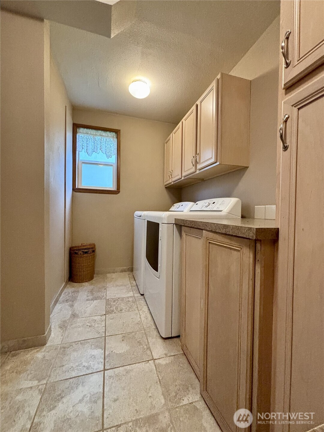 20 James Drive Property Photo 25