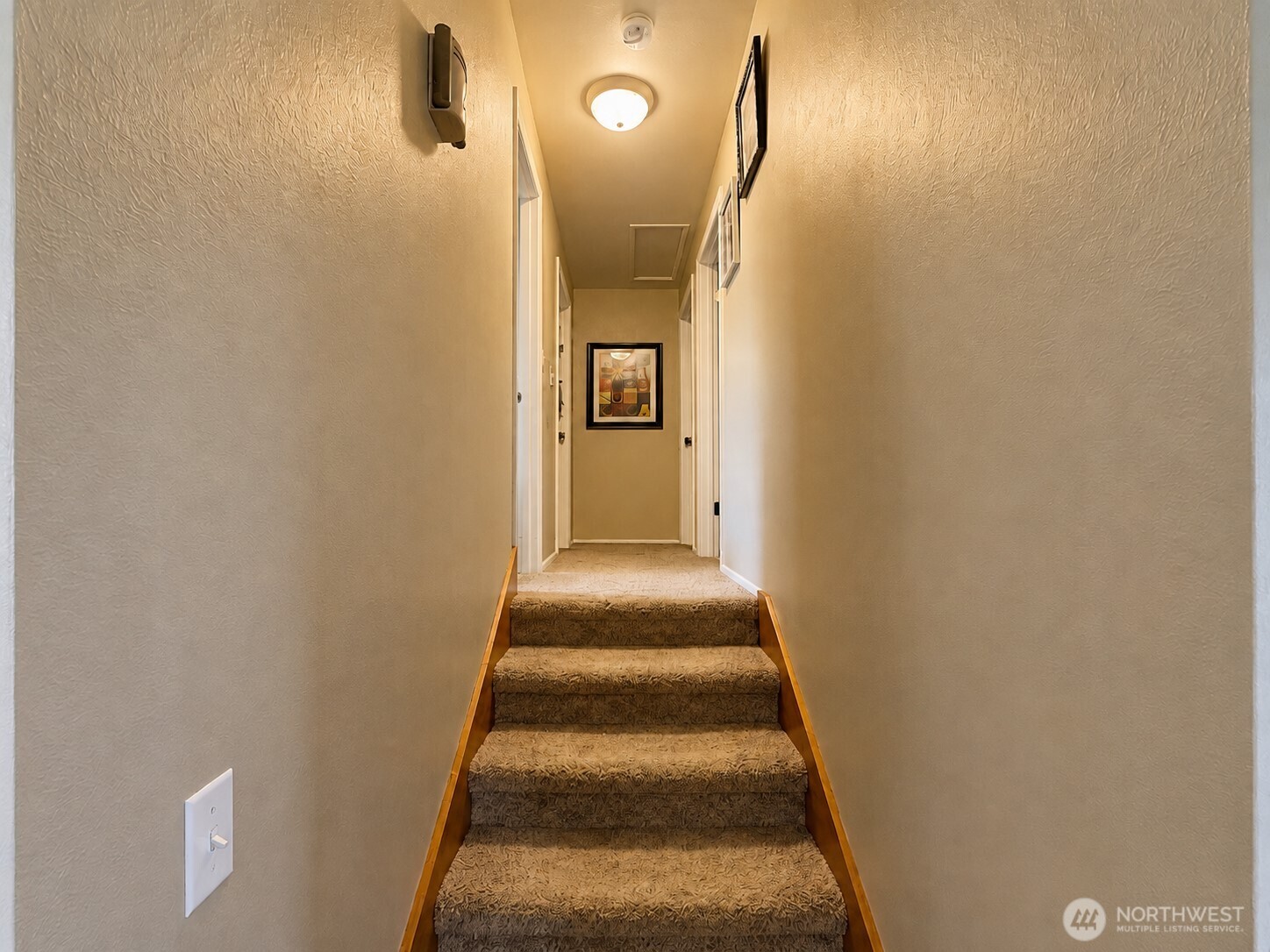 1326 E Elm Street Property Photo 6