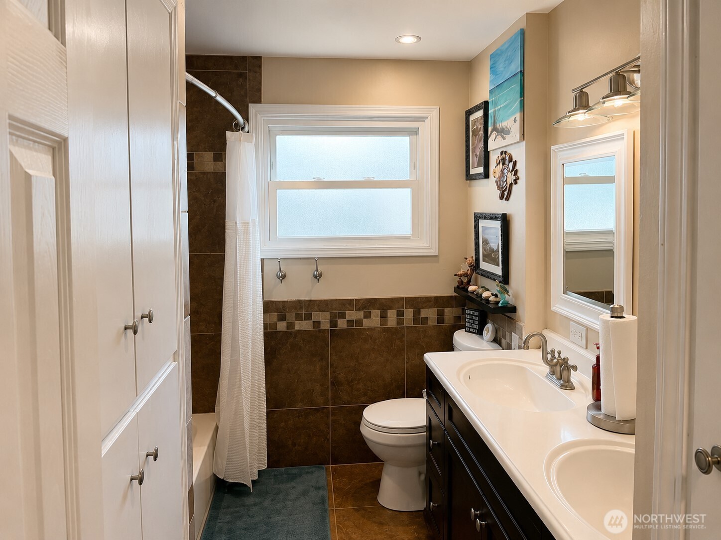 1326 E Elm Street Property Photo 8