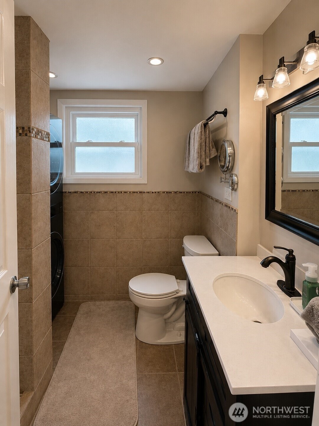 1326 E Elm Street Property Photo 14