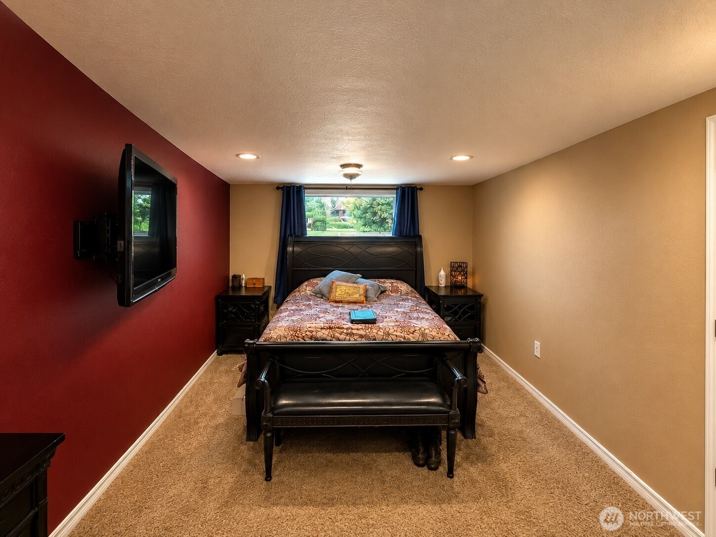 1326 E Elm Street Property Photo 16