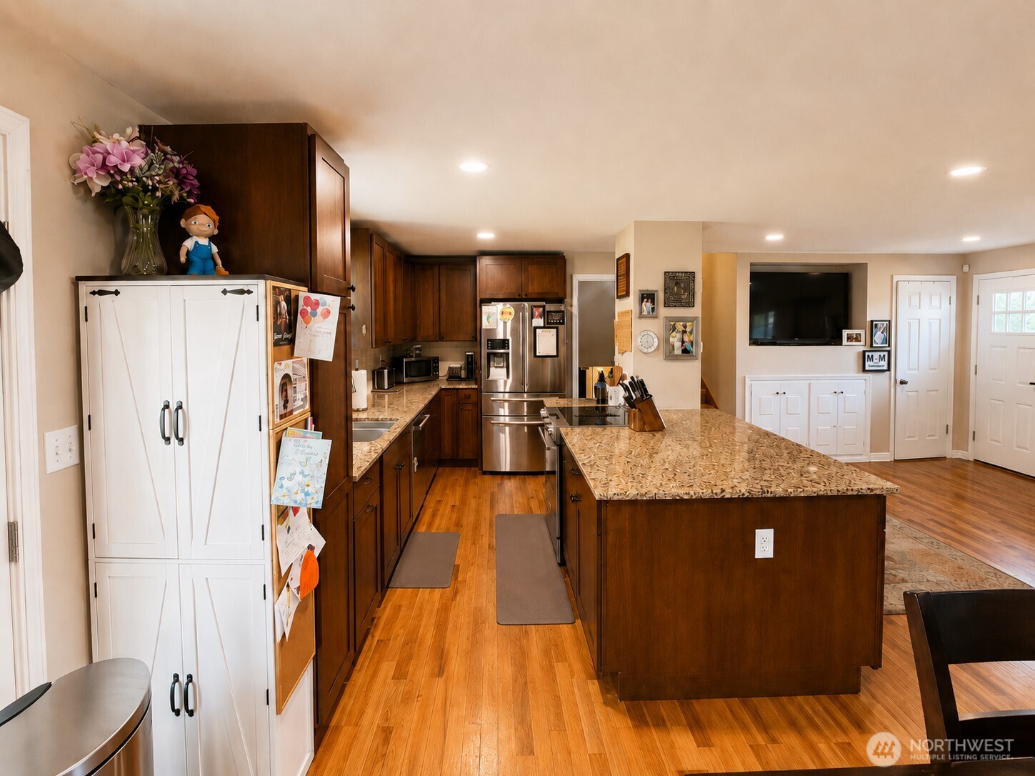 1326 E Elm Street Property Photo 17