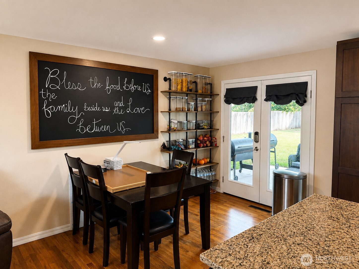 1326 E Elm Street Property Photo 18