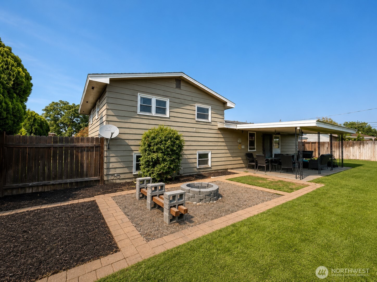 1326 E Elm Street Property Photo 19