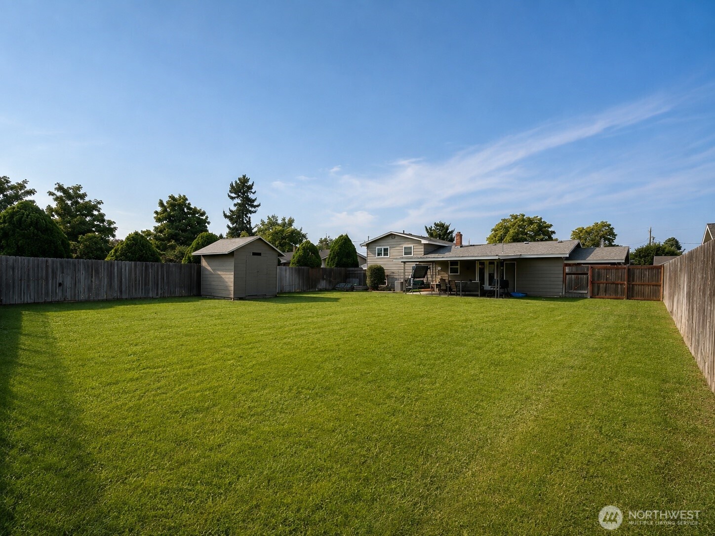 1326 E Elm Street Property Photo 20