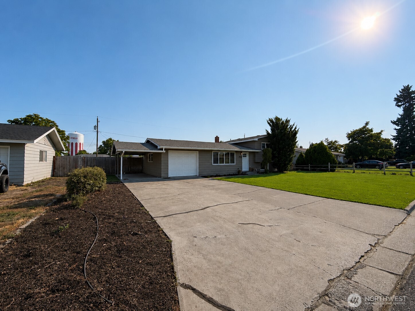 1326 E Elm Street Property Photo 22