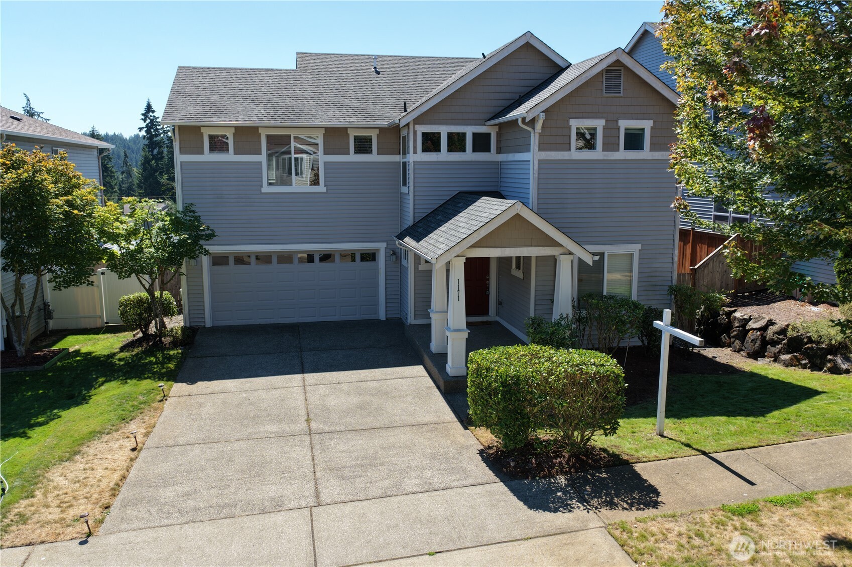 1171 Swan Loop Property Photo 1