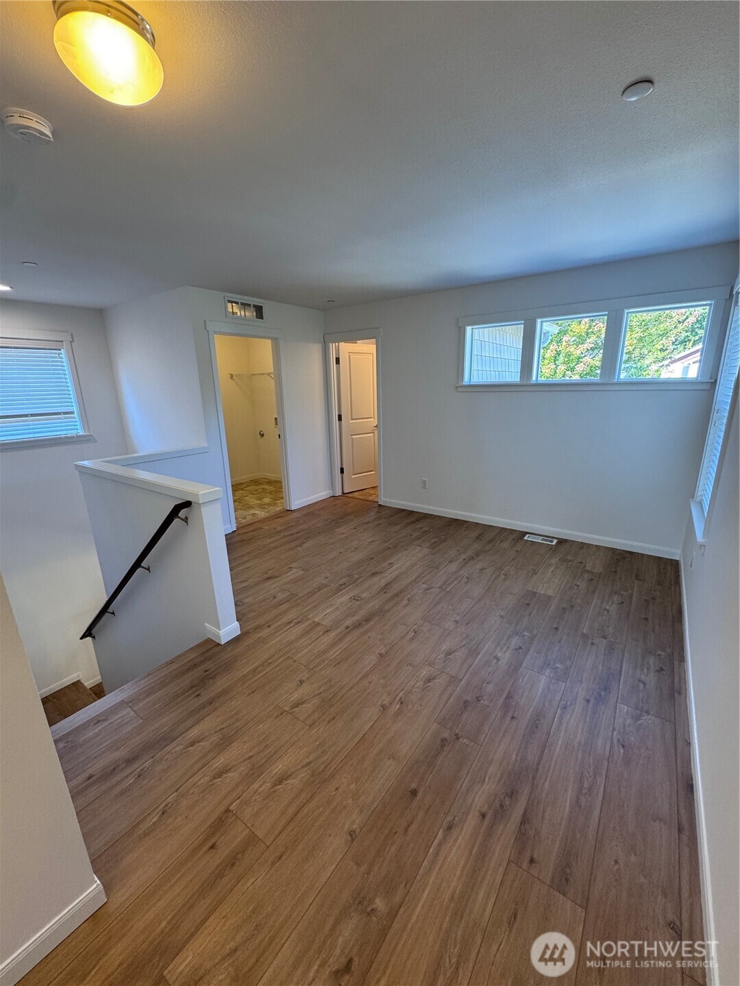1171 Swan Loop Property Photo 9
