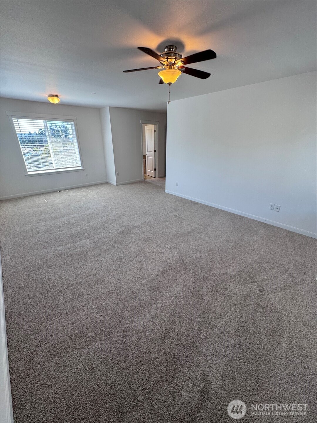 1171 Swan Loop Property Photo 14