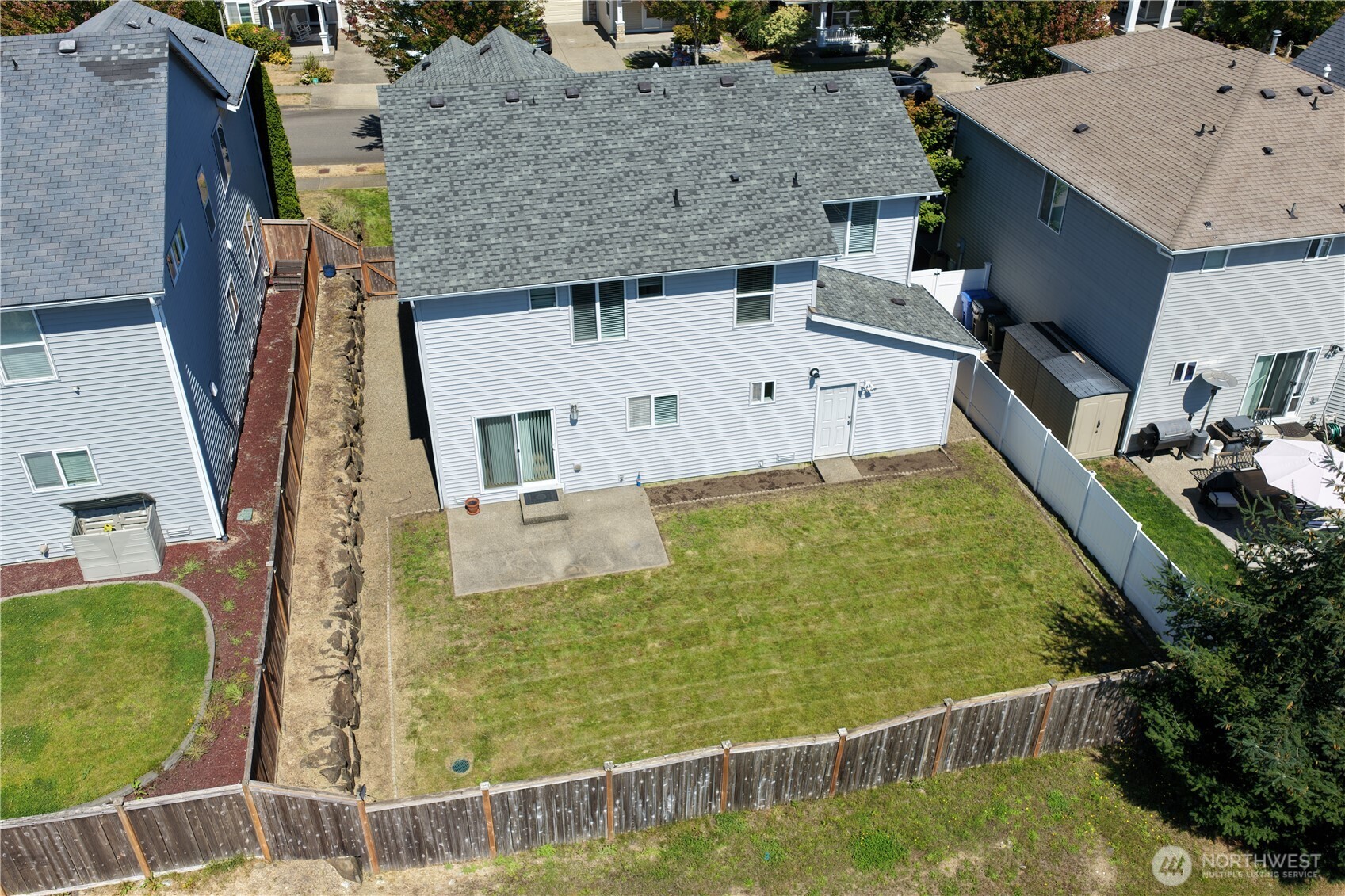 1171 Swan Loop Property Photo 21