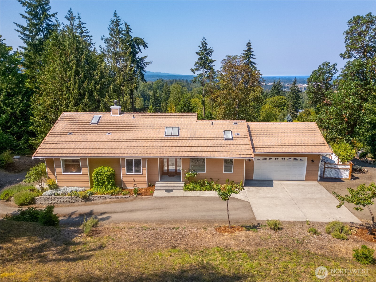 823 Fox Hollow Road Property Photo 4