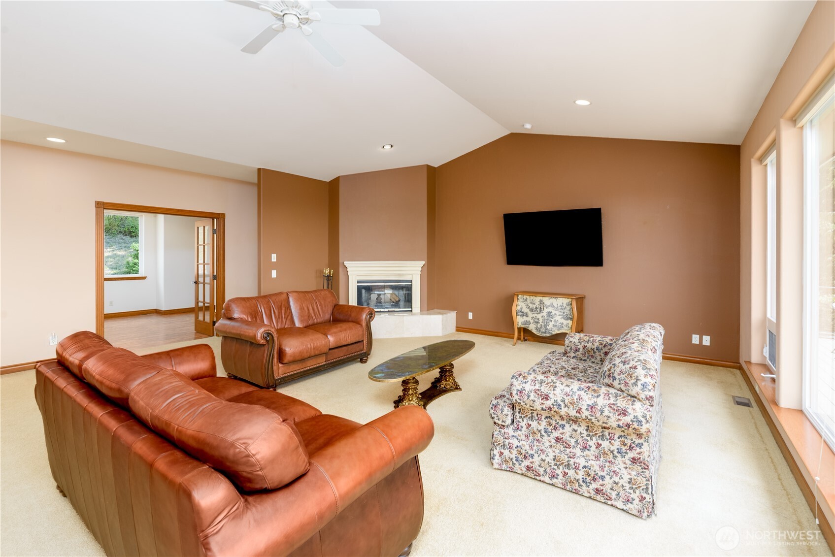 823 Fox Hollow Road Property Photo 6