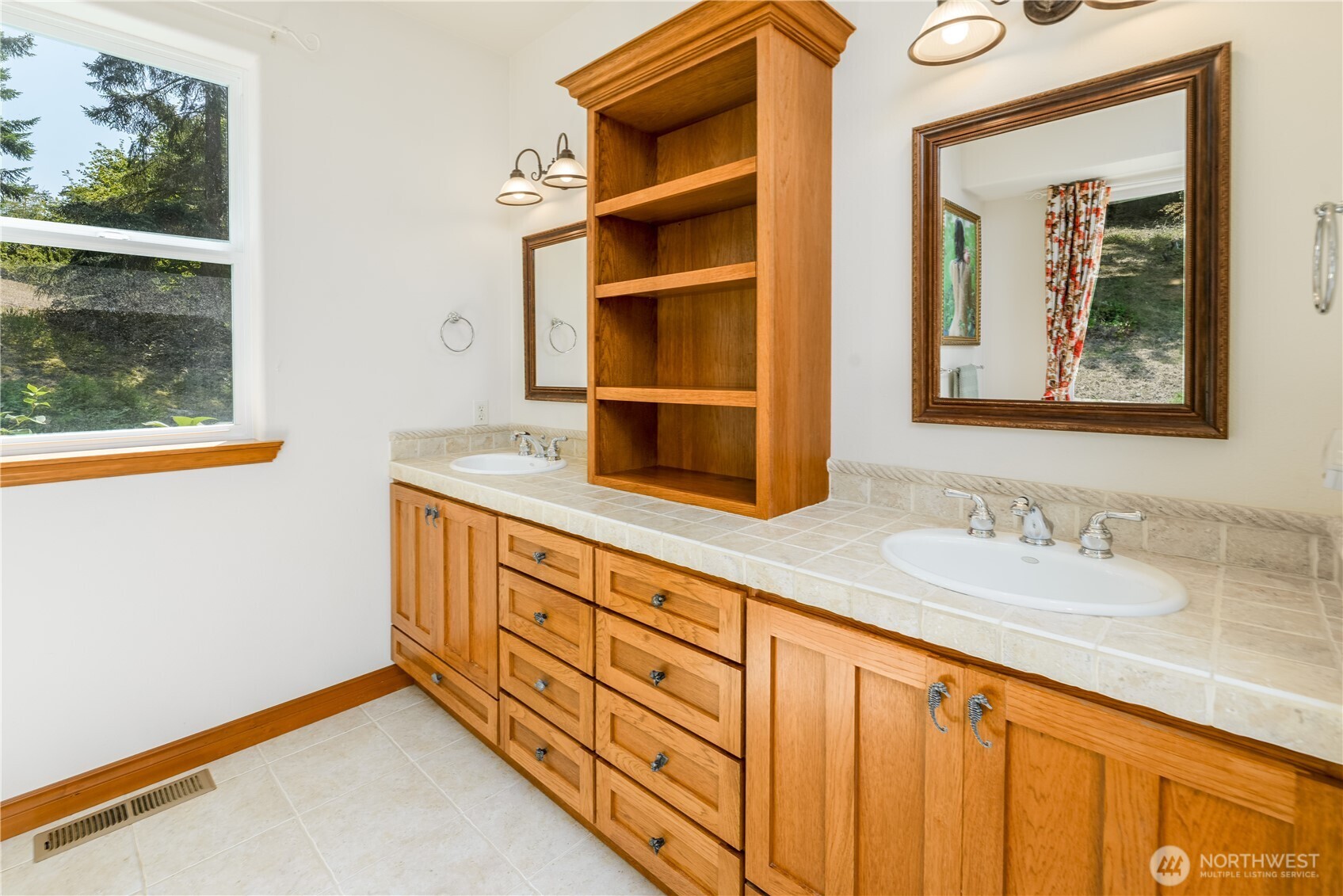 823 Fox Hollow Road Property Photo 20