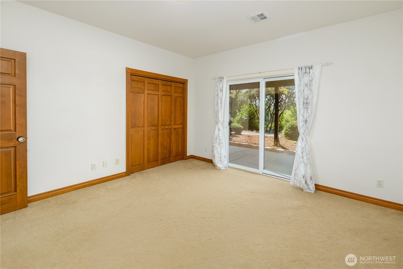 823 Fox Hollow Road Property Photo 24
