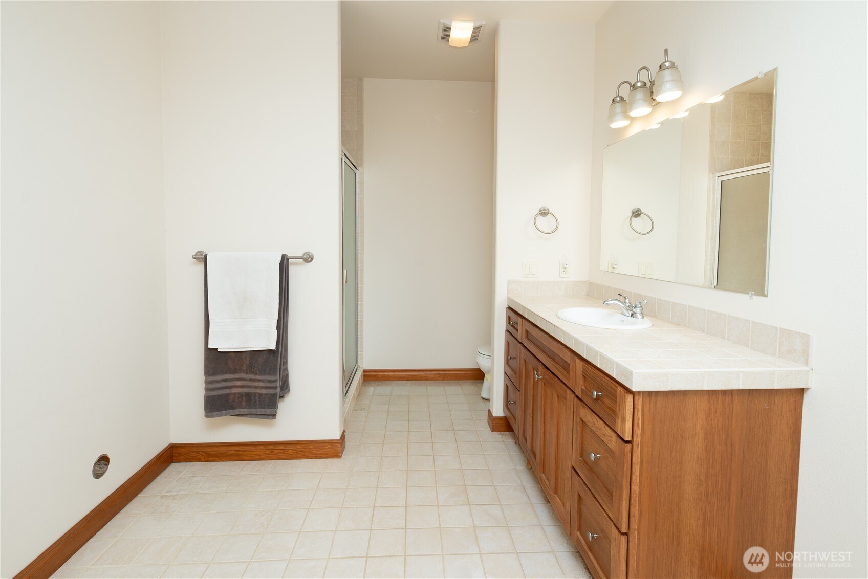 823 Fox Hollow Road Property Photo 25