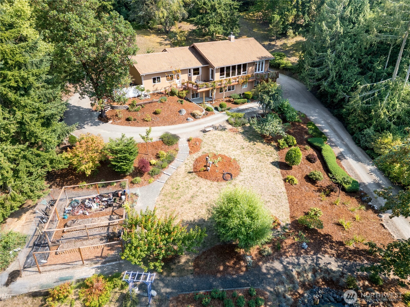823 Fox Hollow Road Property Photo 39