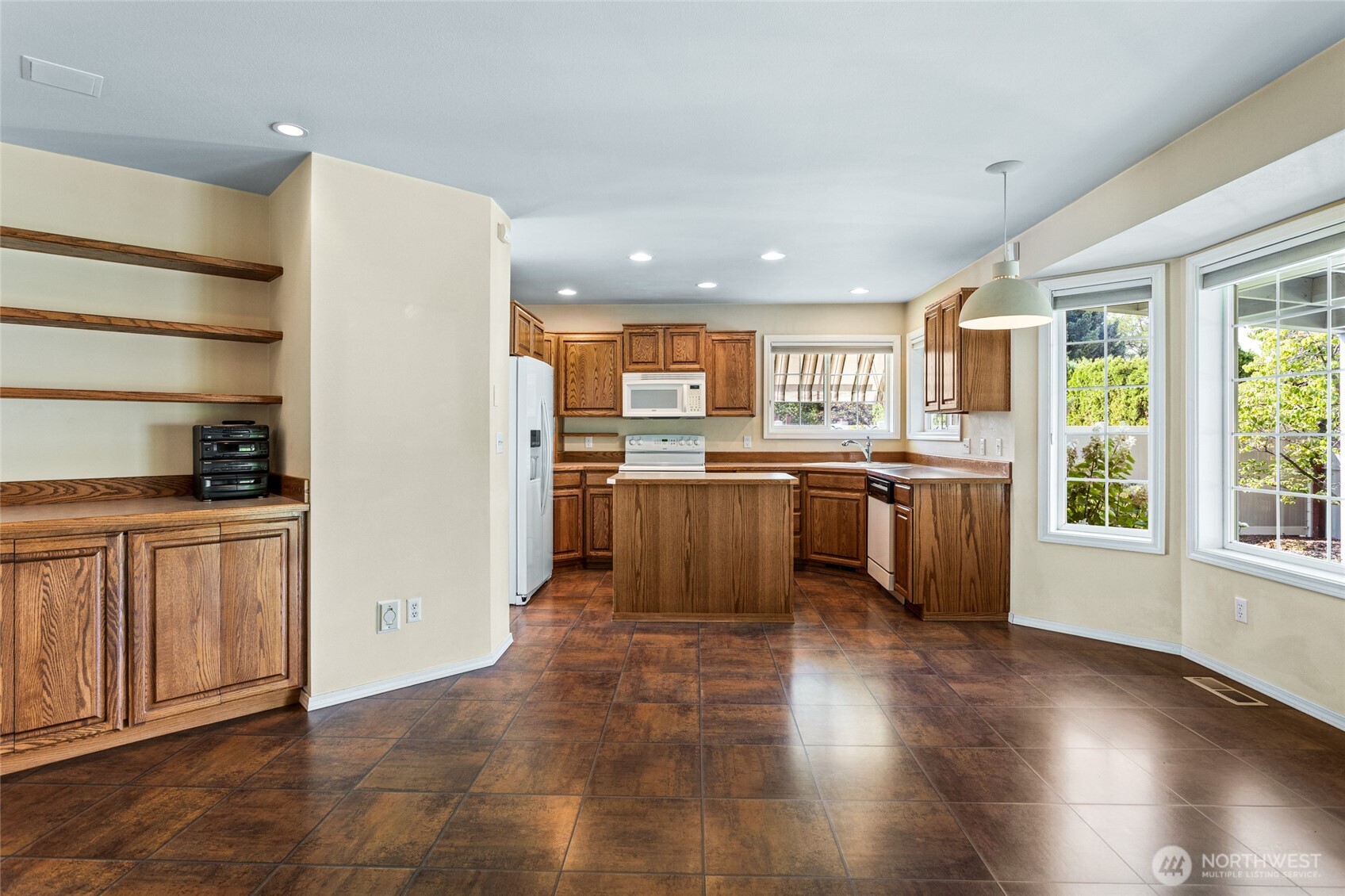606 S 56th Avenue Property Photo 10