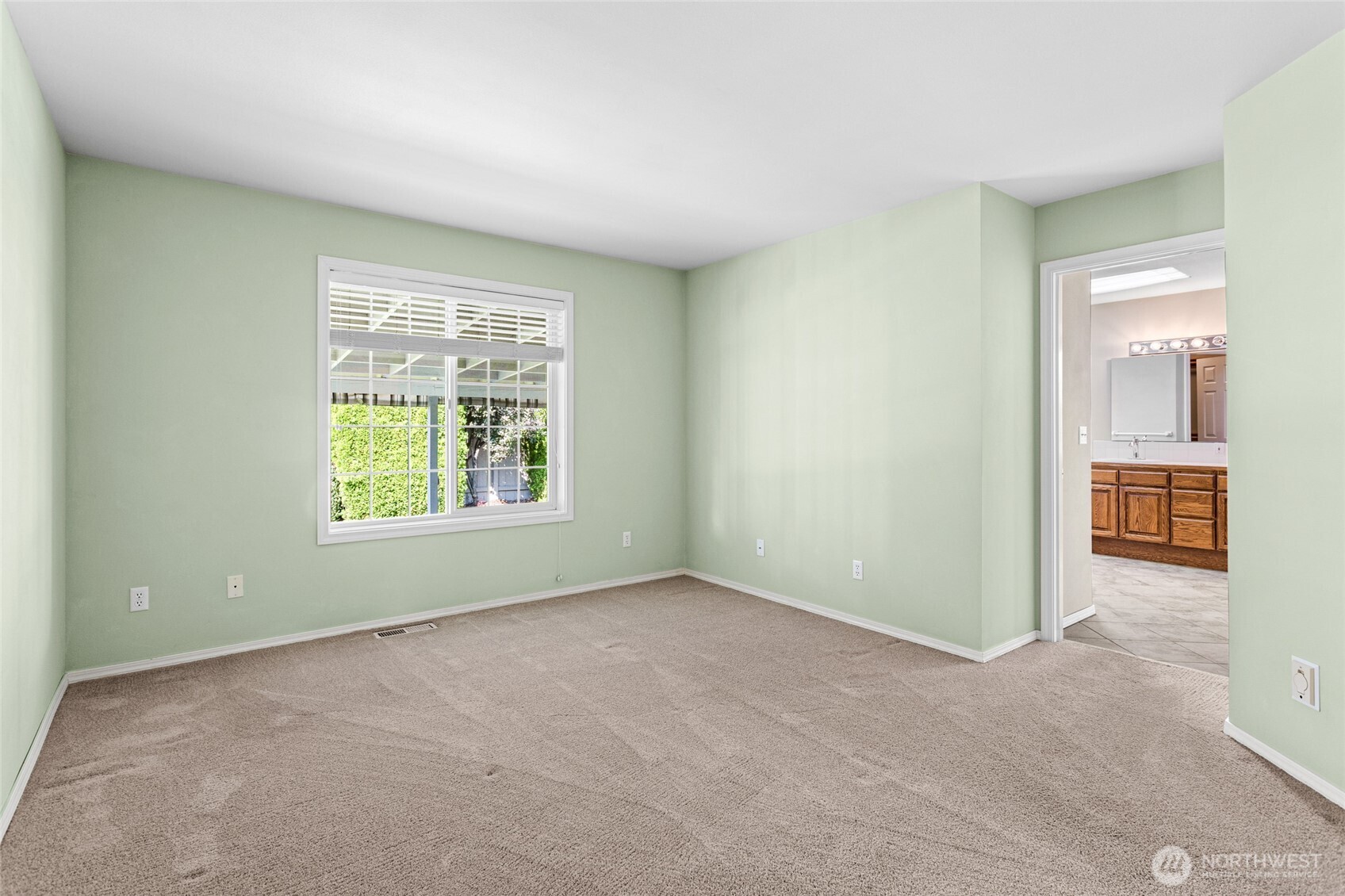 606 S 56th Avenue Property Photo 14