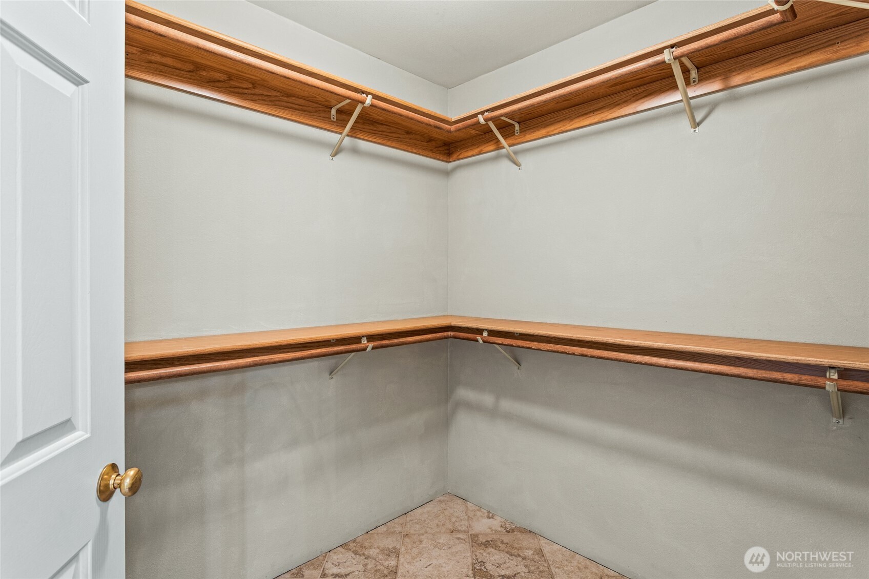 606 S 56th Avenue Property Photo 18