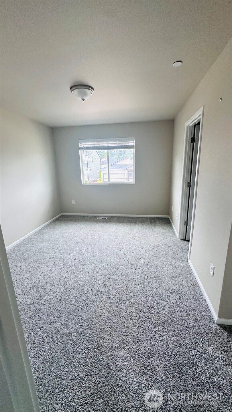 1467 Baker Hights Loop Property Photo 6
