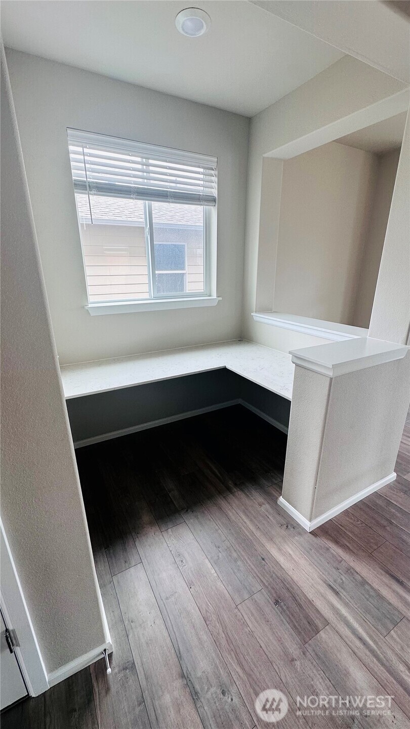 1467 Baker Hights Loop Property Photo 7