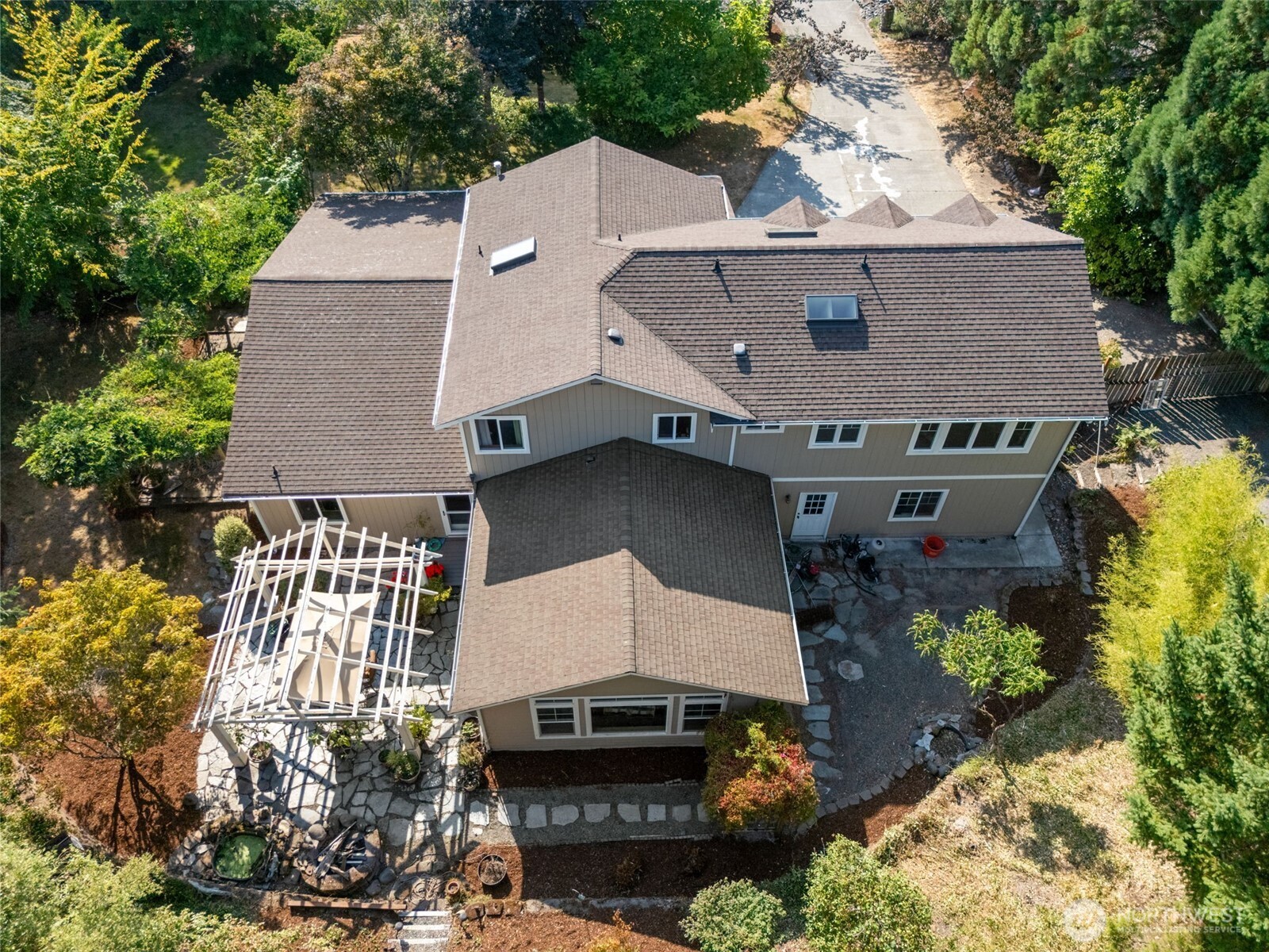 14205 77th Avenue Property Photo 3