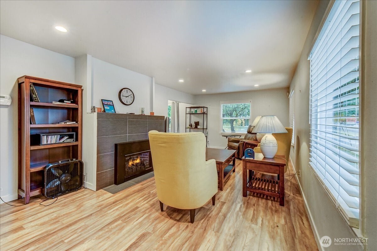 624 Madison Street Property Photo 3