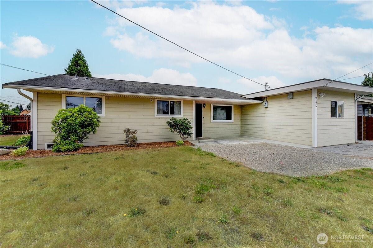 9125 48th Drive Property Photo 1