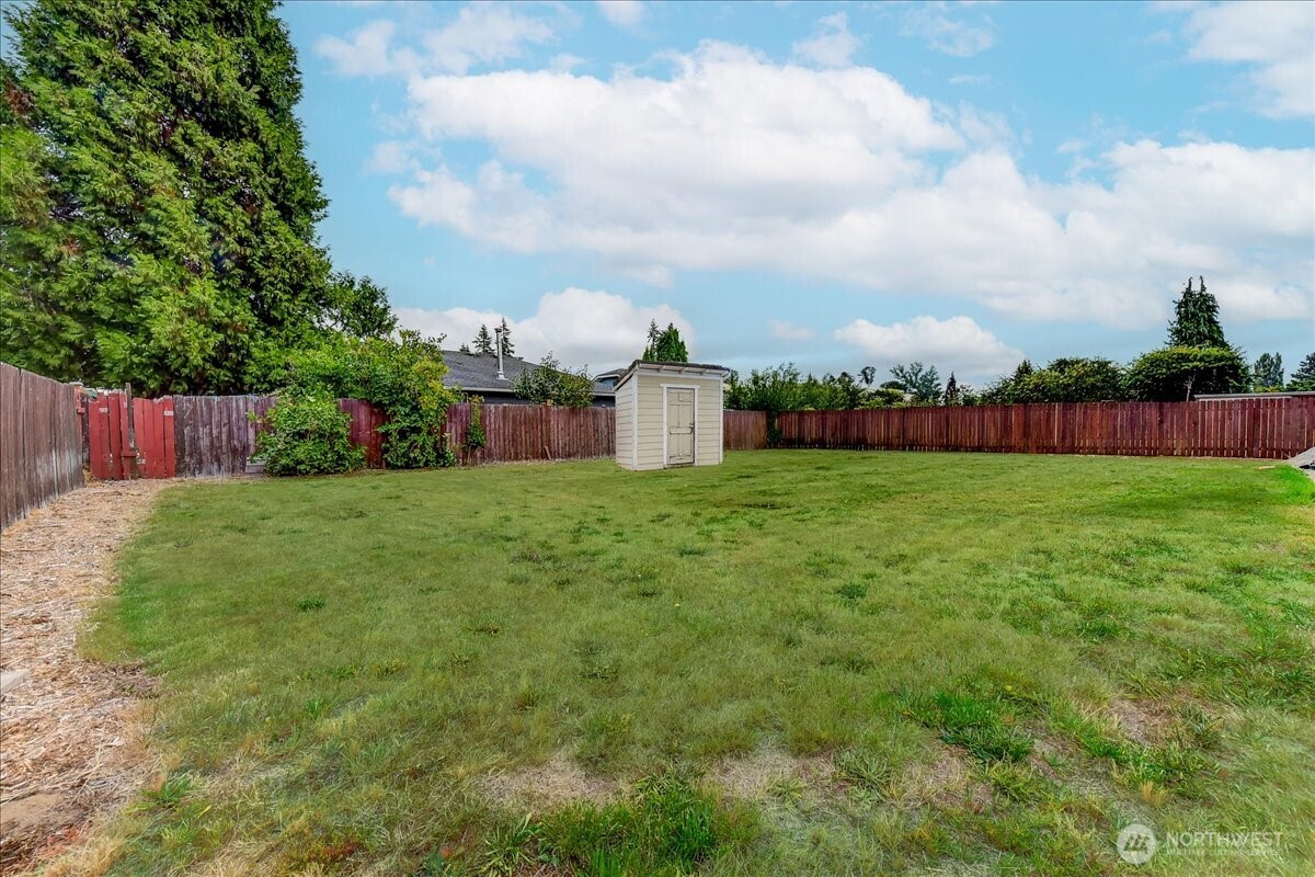 9125 48th Drive Property Photo 22