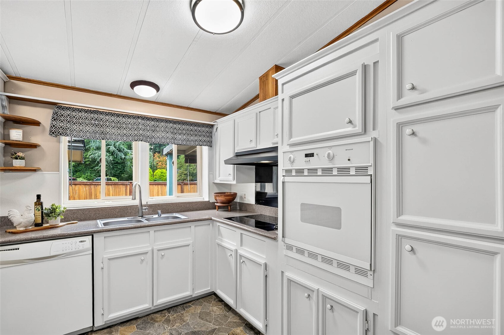 19024 2nd Street 22 Property Photo 6